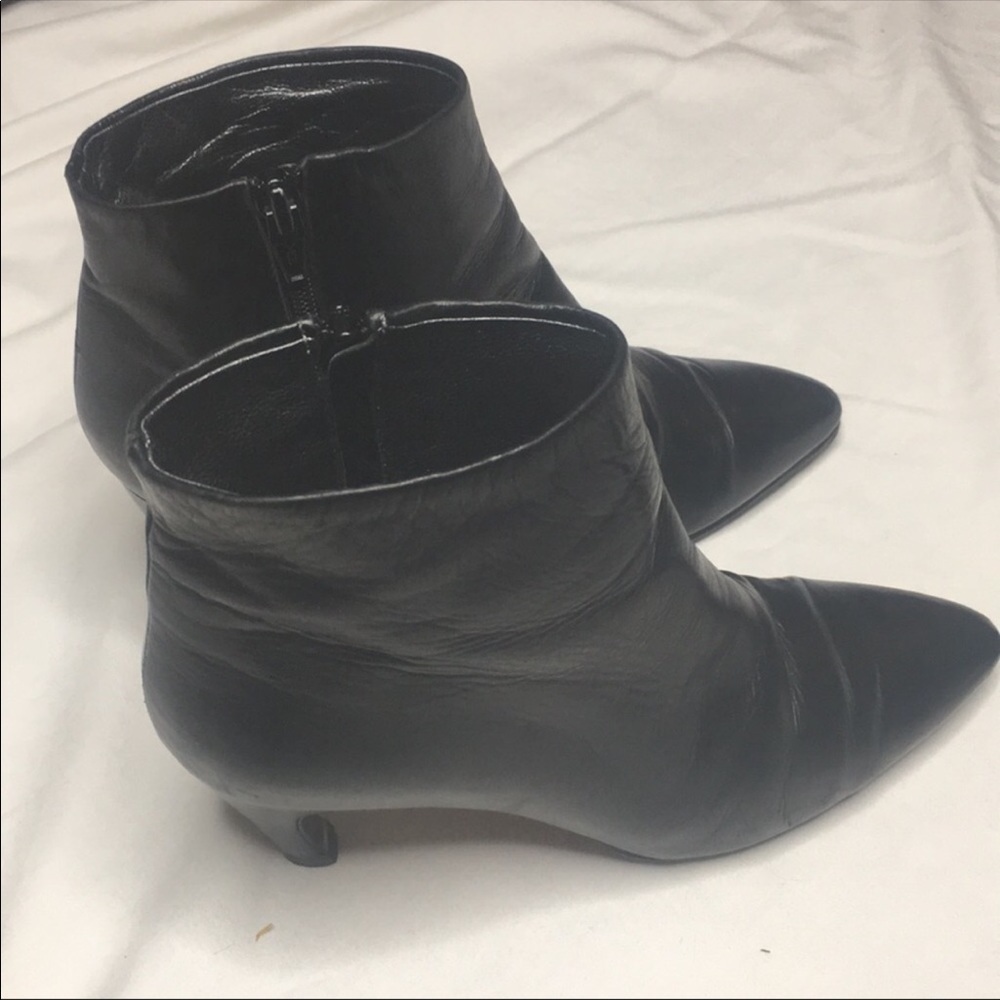 Via Spiga leather heeled point toe booties